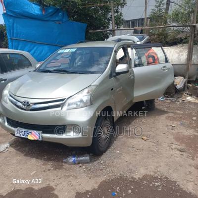 Toyota Avanza 2014