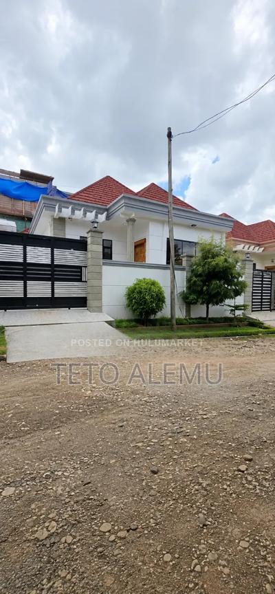 3bdrm Villa in 🏡 የሚሸጥ በጣም ዘመናዊ ቪላ, Bole for sale