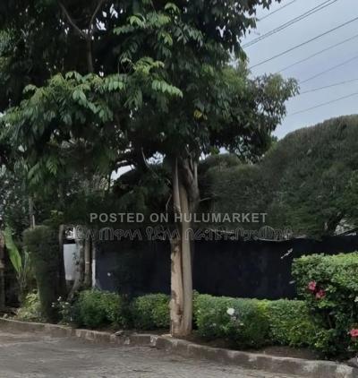 Furnished 3bdrm Villa in Ayat Zone Inside, Yeka for sale