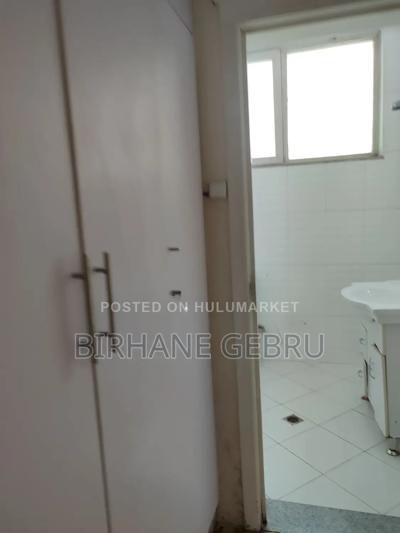 Furnished 6bdrm House in G+2 House, Bole for rent
