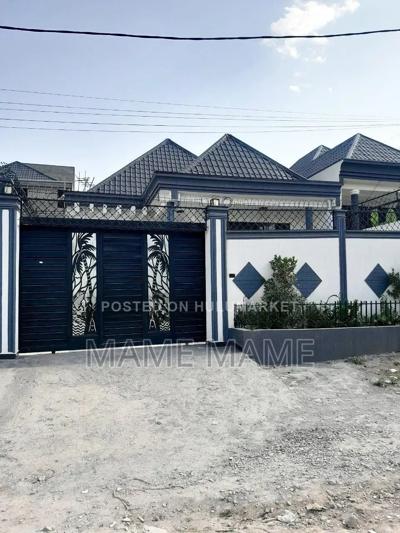 5bdrm Villa in Addis Abeba, Bole for sale