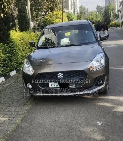 Suzuki Swift 2022 Brown