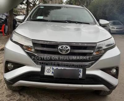Toyota Rush 2021 Silver