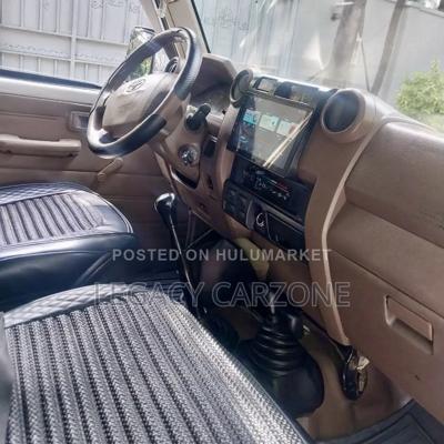 Toyota Land Cruiser 2017 White