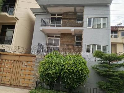 6bdrm House in Bole for sale