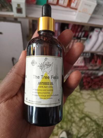 The Tree Fella" Akpiseed Oil, a natural skincare oil