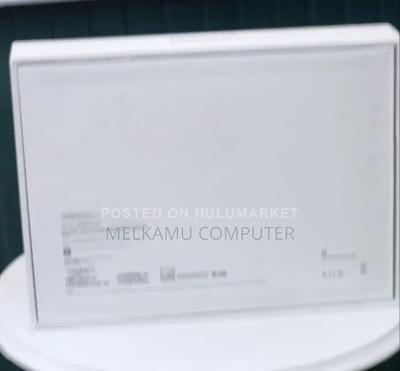 New Laptop Apple MacBook Pro 2025 M5 16GB Apple M5 SSD 1T