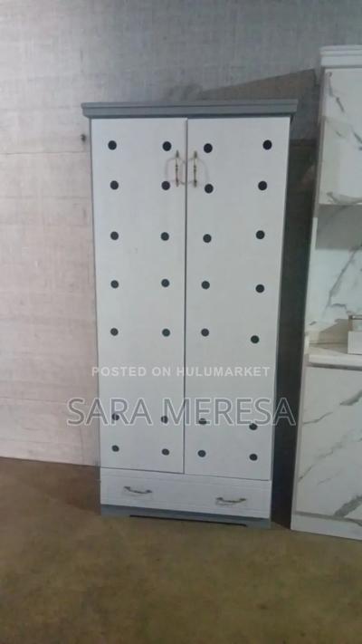 Shoe Rack, Chama Maskemecha