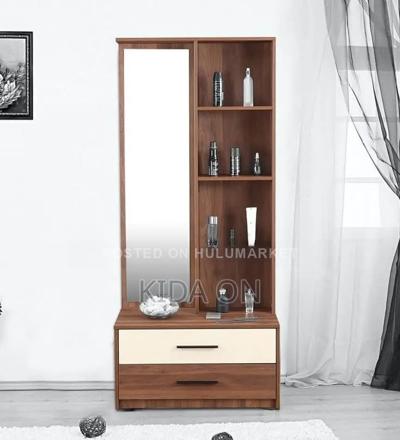 ዘመናዊ የdressing Table