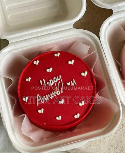 Mini Valentine Cakes