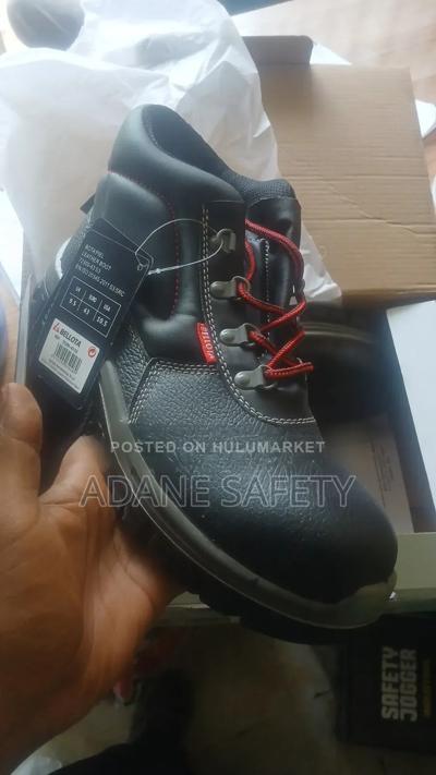 Bellota Safety Shoe Stylish And Light Weight 车
