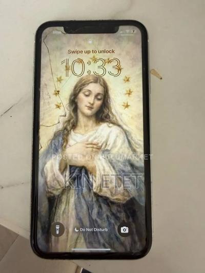Apple iPhone XR 64 GB White