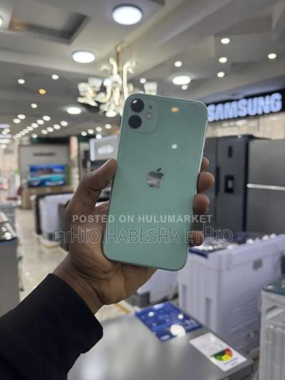 New Apple iPhone 11 128 GB Purple