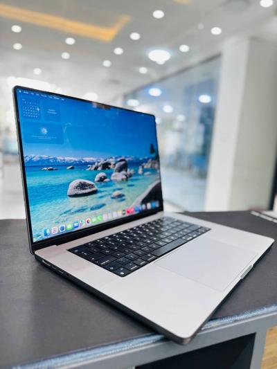 Macbook M1 pro 2021 16 inch