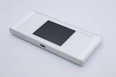 Huawei W05 touch screen portable wireless router
