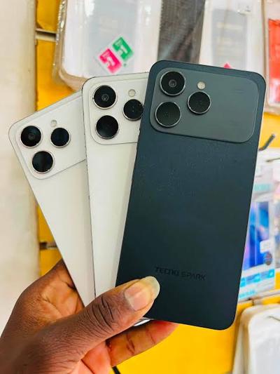Tecno spark 40 black