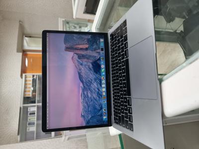 MACBOOK AIR 2018
