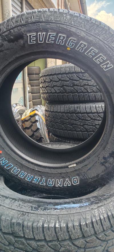 265 60 r18 
Evergreen tyre 
Best quality tyre 
For Toyota pickup cars tyre