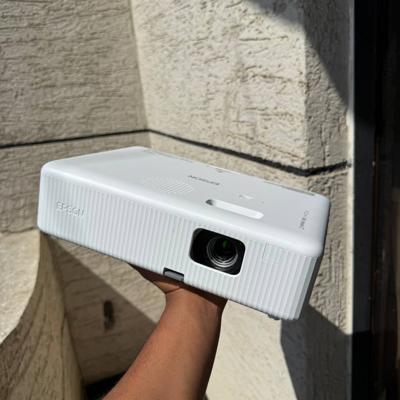 EPSON 380inch Projector