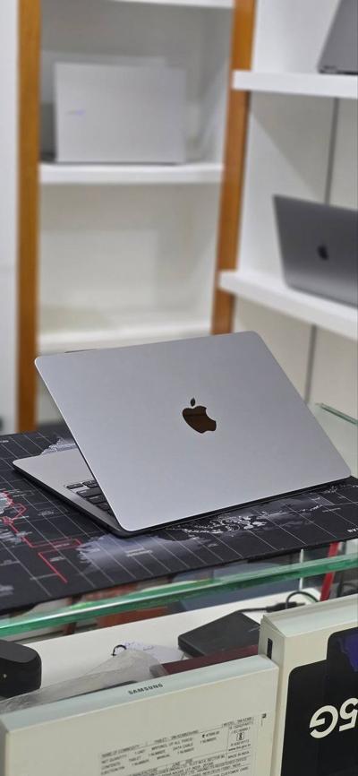 Macbook M2 Air
