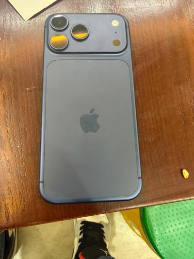 Apple iPhone 17 Pro Max 512GB - Code 20